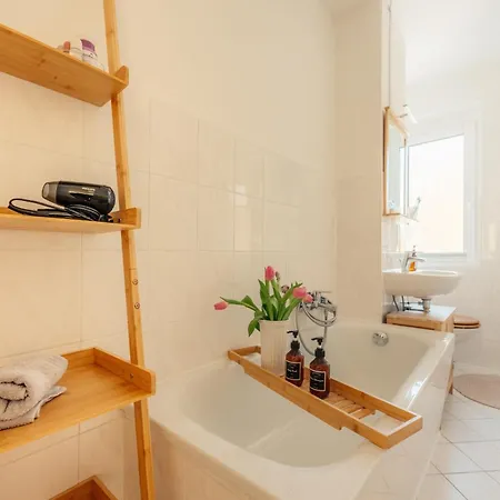 Mitten Im Harz, Skipistennaehe, Wanderwege Zum Brocken *