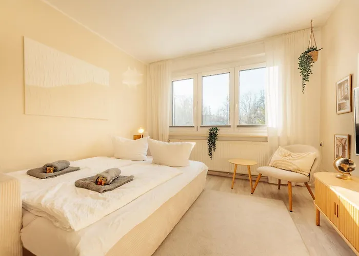 Mitten Im Harz, Skipistennaehe, Wanderwege Zum Brocken *