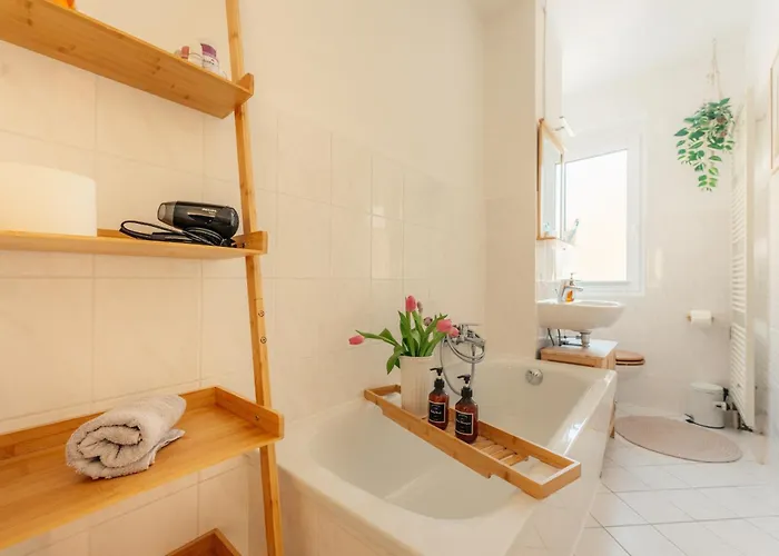 Mitten Im Harz, Skipistennaehe, Wanderwege Zum Brocken *